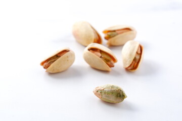 カリッとした歯ごたえが楽しい、塩味のピスタチオ
