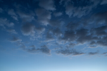 Obraz premium 日没後の青い空