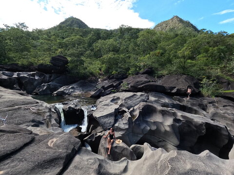 mulher no Vale da Lua, em Alto Para&iacute;so de Goi&aacute;s, Chapada dos Veadeiros