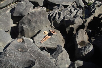 mulher no Vale da Lua, em Alto Paraíso de Goiás, Chapada dos Veadeiros