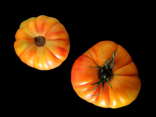 Local seed tomato variety fruits that stand out with their flavor