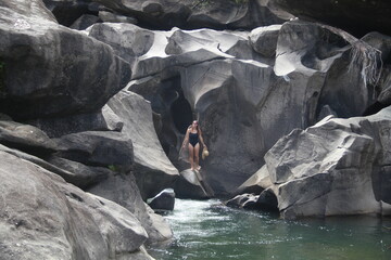 mulher no Vale da Lua, em Alto Paraíso de Goiás, Chapada dos Veadeiros