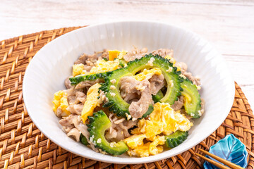 ゴーヤと豚肉の塩麹炒め