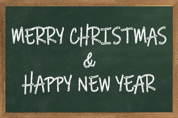 Obraz premium Christma merry happy new year text holiday type vintage green chalkboard christmas vintage chalk text label on a blackboard christma merry happy new year text holiday type vintage chalkboard.