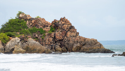 Fototapeta premium Rocky coast of the sea