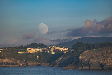 Playing with the moon and multiple exposure for ideal locations!