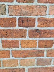 minimalistisches Hintergrundbild - Nahaufnahme einer Backsteinmauer in Neustrelitz, Mecklenburg - Vorpommern