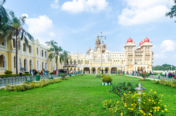 Fototapeta premium Majestic view of the Mysore Palace
