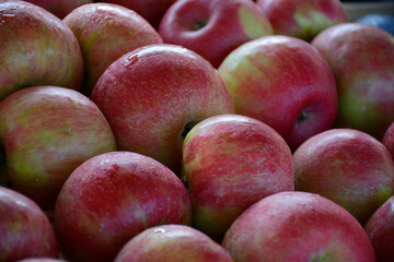 red apples in a market