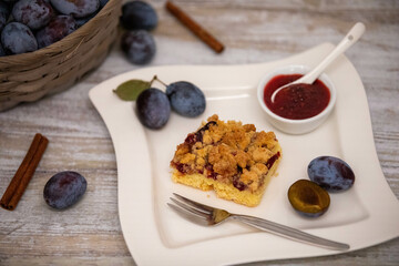plum pie with fresh plums
