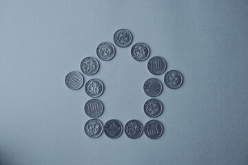 百円玉で作った家