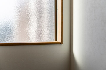 防犯フィルムの効果とは?千葉県船橋市の「バク」が解説する安全な暮らしの新常識