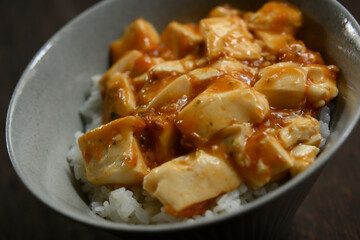 麻婆丼