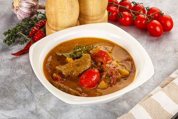 Yellow Thai curry with beef