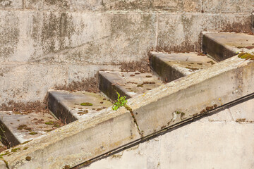 Alte braune Treppenstufen, Deutschland