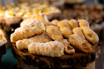 słodki stół na weselu