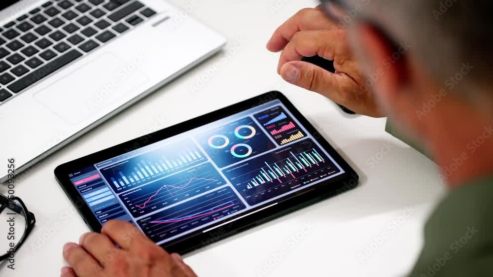 Poster Data Analyst Using Data Analytics KPI