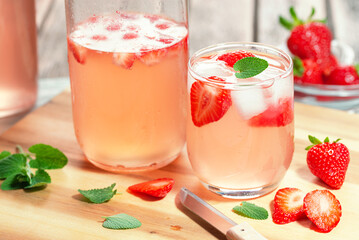 Sparkling fermented natural water kefir - second fermentation with strawberries