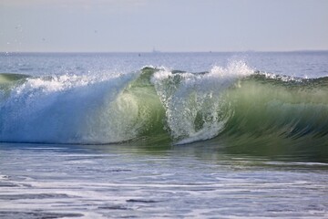 crashing waves in the ocean