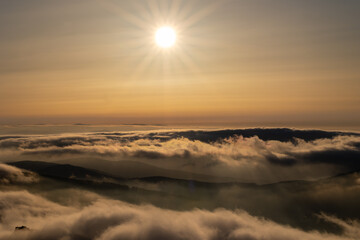 The sun as the protagonist of the sunset in the mountains of Asturias, Spain, on a summer day!