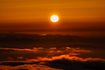 The sun as the protagonist of the sunset in the mountains of Asturias, Spain, on a summer day!