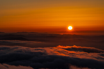 The sun as the protagonist of the sunset in the mountains of Asturias, Spain, on a summer day!