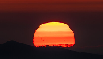 The sun as the protagonist of the sunset in the mountains of Asturias, Spain, on a summer day!