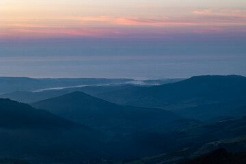 The sun as the protagonist of the sunset in the mountains of Asturias, Spain, on a summer day!