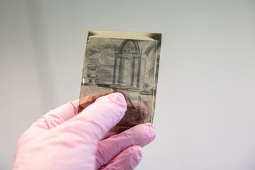 Negative black and white photographic film with an image for printing photographs. Scanning...