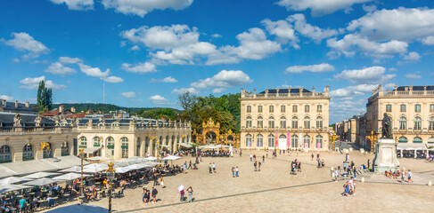 Blick auf den Place Stanislas in Nancy, Grand Est, Frankreich von oben im Sommer 
