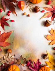 秋の紅葉背景 - カエデの葉とオレンジ色の光　Autumn Foliage Background - Maple Leaves and Orange Light