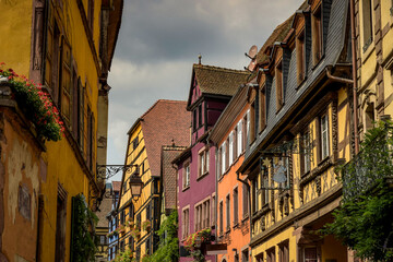 Obraz premium Street view on the beautiful village of Riquewihr in Alsace