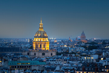 Le dome des invalides &agrave; Paris de nuit