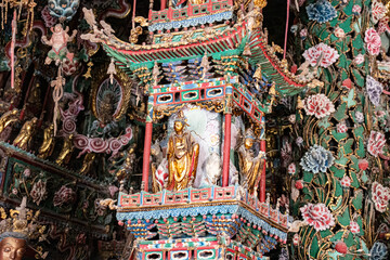 Obraz premium Gilded sculptures & painted statues art of the Ming and Qing Dynasties in Minor Western Heaven Mahavira Temple, Linfen, Shanxi Province, China - a famous ancient building in the game Black Myth Wukong