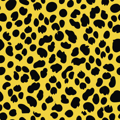 Dynamic Cheetah Seamless Print Pattern with Golden Spots 