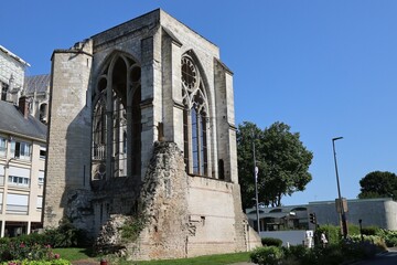 Vestiges de l'ancienne église collégiale Saint Barthélémy, ville de Beauvais, département de...