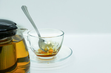 Honey Tea Lemon Receipt with Ginger Hot lemon with Honey and Green Tea Cold honey tea Drink Tea Pot