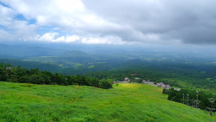 Fototapeta premium 鳥取桝水高原リフト山頂展望台からの眺め1（8月）