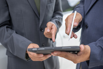 Car insurance agents provide expert advice, handle claims, ensure comprehensive coverage, and provide personalized services to protect against vehicle-related risks.