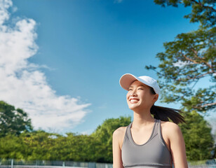Fototapeta premium 公園で運動する女性