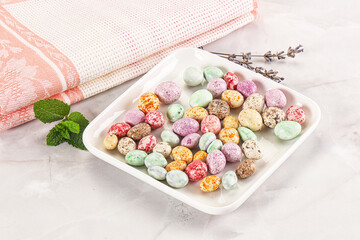 Sweet glazed peanut candy heap