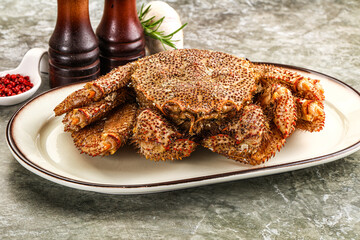 Delicous gurmet Steamed hairy crab