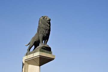 sculpture of a lion on the stone bridge in zaragoza © Jose