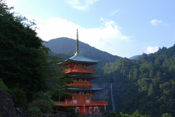 山の中の神社仏閣