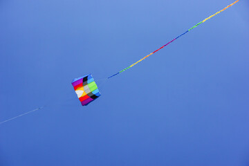 Drachen steigen lassen