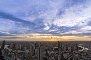Fototapeta premium landscape of bangkok during sunset