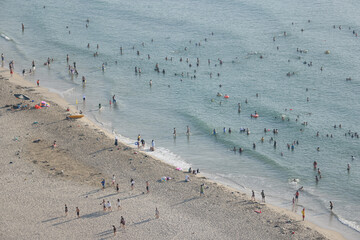  My Khe beach, 30 km sand beach in Da Nang, Vietnam