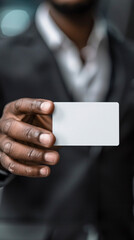 Obraz premium Bisglietto da visita tenuto in mano da business man, template 