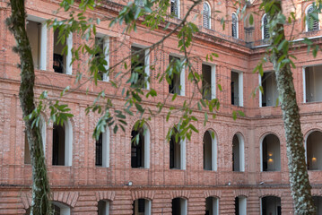 Fototapeta premium Paredes e Janelas de Tijolos