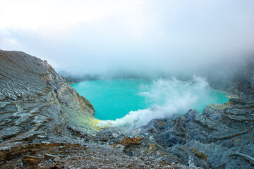 vulkan kawah ijen iauf der insel java